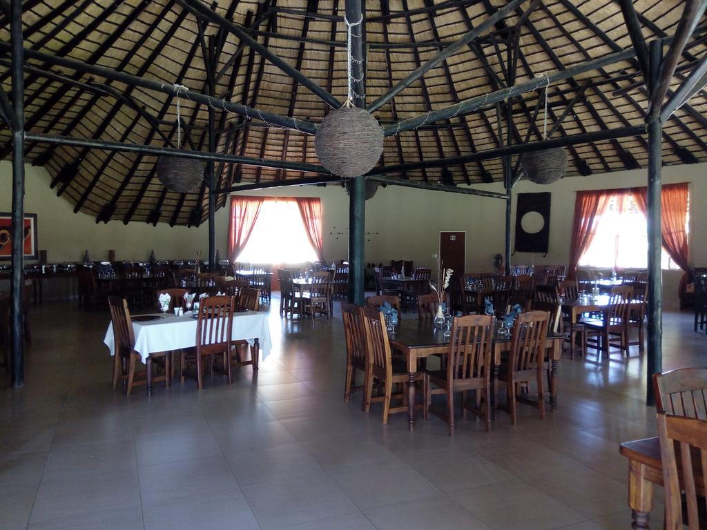 Xain Quaz Camp Hotel Gobabis Buitenkant foto